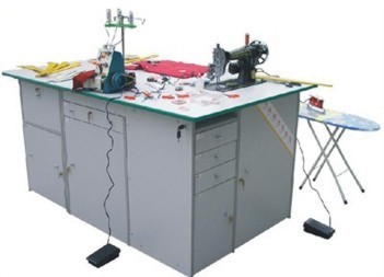 探索中小學勞動技能教學新路徑 實驗臺與設備的現代化應用